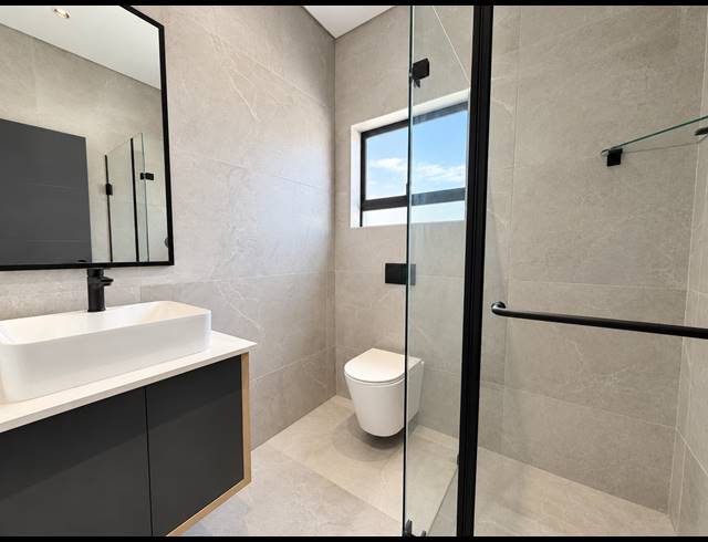 4 BEDROOM FREEHOLD FOR SALE IN FOUNTAINBROOK ESTATE